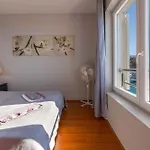 Apartament In 14224