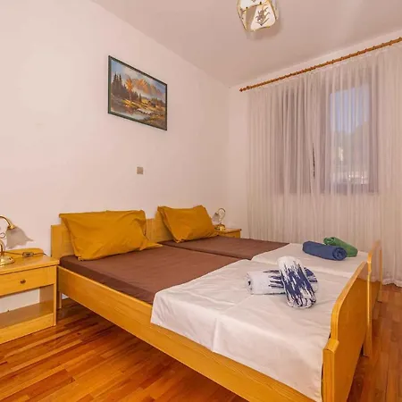 In 43070 Apartment *