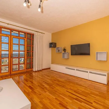 In 43070 Crikvenica