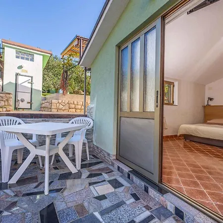 Apartment In 43070 Crikvenica