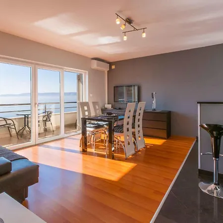 In 14224 Apartmán Novi Vinodolski